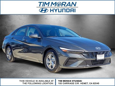 New 2026 Hyundai Elantra SE image 1