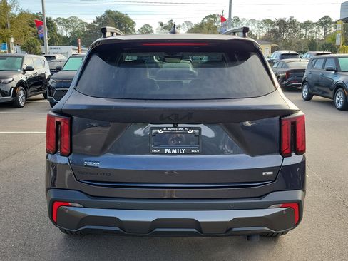 Certified 2025 Kia Sorento X-Line EX image 5