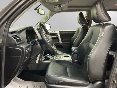 Used 2018 Toyota 4Runner Limited AWD/4WD image 9