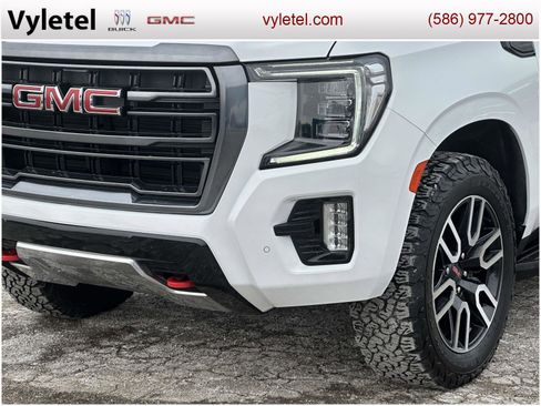 Used 2023 GMC Yukon XL AT4 image 6