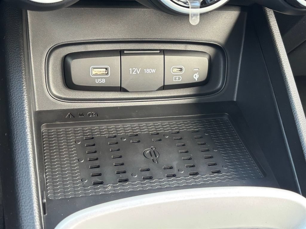 New 2026 Hyundai Venue SEL FWD image 21