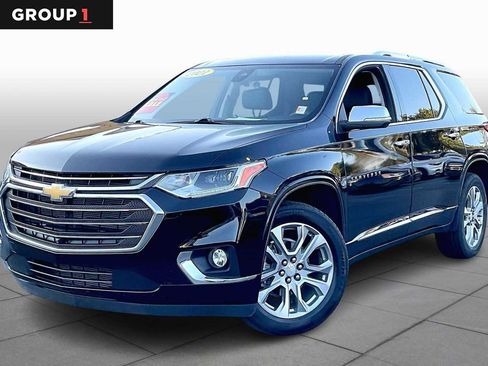 Certified 2021 Chevrolet Traverse Premier w/ LPO, Floor Liner Package image 1