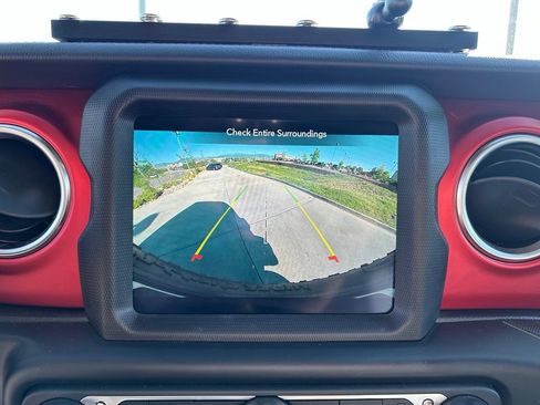 Used 2020 Jeep Wrangler Unlimited Rubicon AWD/4WD image 17