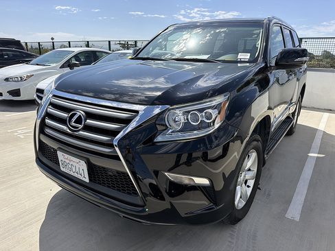 Used 2017 Lexus GX 460 AWD/4WD image 3