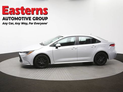 Used 2021 Toyota Corolla LE FWD image 57