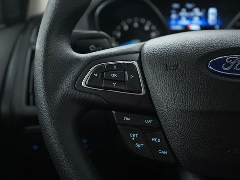 Used 2017 Ford Focus SE image 24