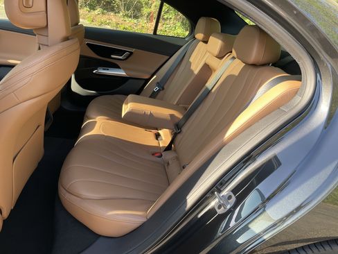New 2026 Mercedes-Benz E 350 4MATIC Sedan image 37