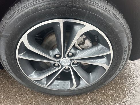 Used 2020 Buick Encore GX Essence w/ Advanced Technology Package image 29