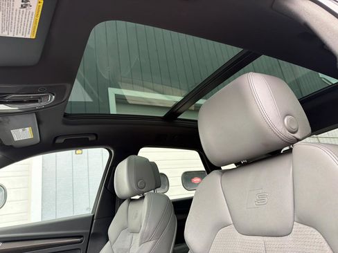 Used 2022 Audi SQ5 Premium Plus w/ Premium Plus Package image 8