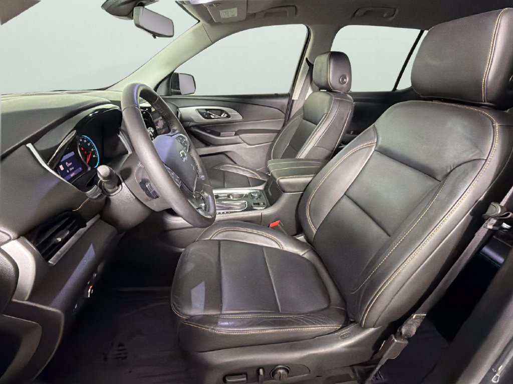 Used 2020 Chevrolet Traverse RS w/ LPO, Floor Liner Package FWD image 17