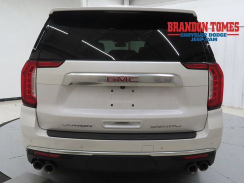 Used 2023 GMC Yukon XL Denali w/ LPO, Floor Liner Package AWD/4WD image 4