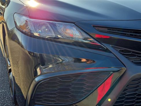 Used 2024 Toyota Camry SE w/ Cold Weather Package image 3