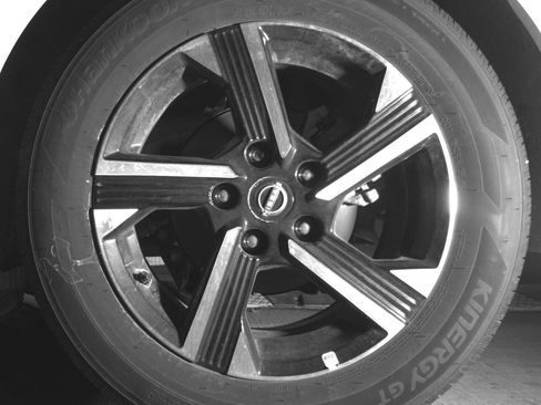 Used 2025 Nissan Sentra SV image 14