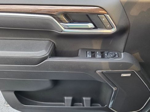 Used 2025 Chevrolet Silverado 1500 RST image 25