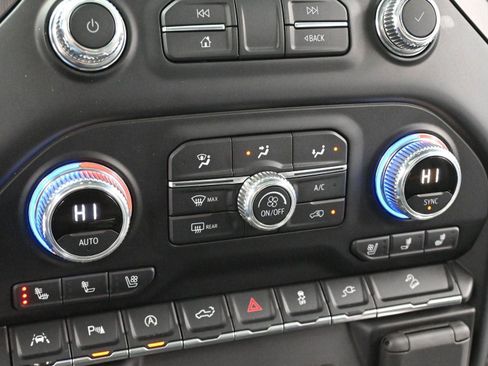 Used 2021 GMC Sierra 1500 AT4 w/ AT4 Value Package image 22