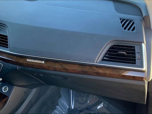 Used 2020 Audi Q5 2.0T Premium image 19