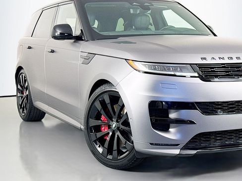 Used 2025 Land Rover Range Rover Sport Autobiography AWD/4WD image 13