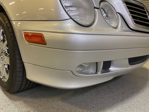 Used 2000 Mercedes-Benz CLK 320 Coupe image 37