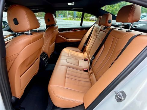 Used 2018 BMW 530i xDrive image 14