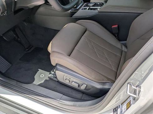 Used 2025 BMW X3 xDrive30i w/ Premium Package image 4