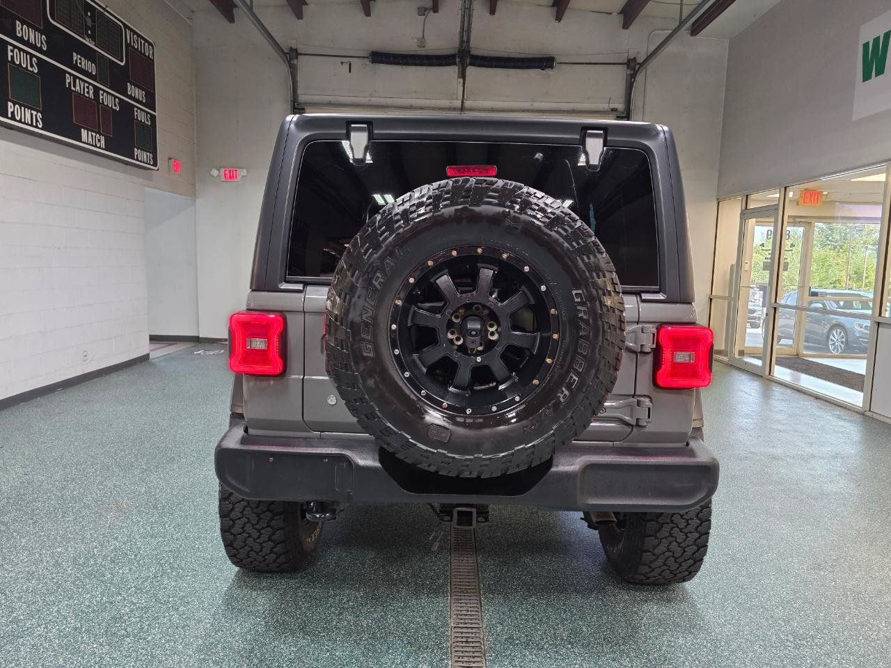 Used 2018 Jeep Wrangler Unlimited Sport S AWD/4WD image 8