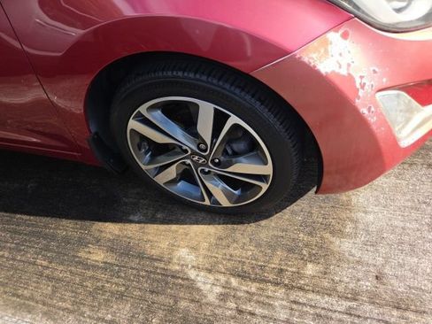Used 2015 Hyundai Elantra Limited w/ Option Group 05 FWD image 6