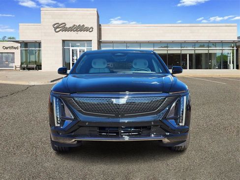 New 2025 Cadillac Lyriq Sport image 2