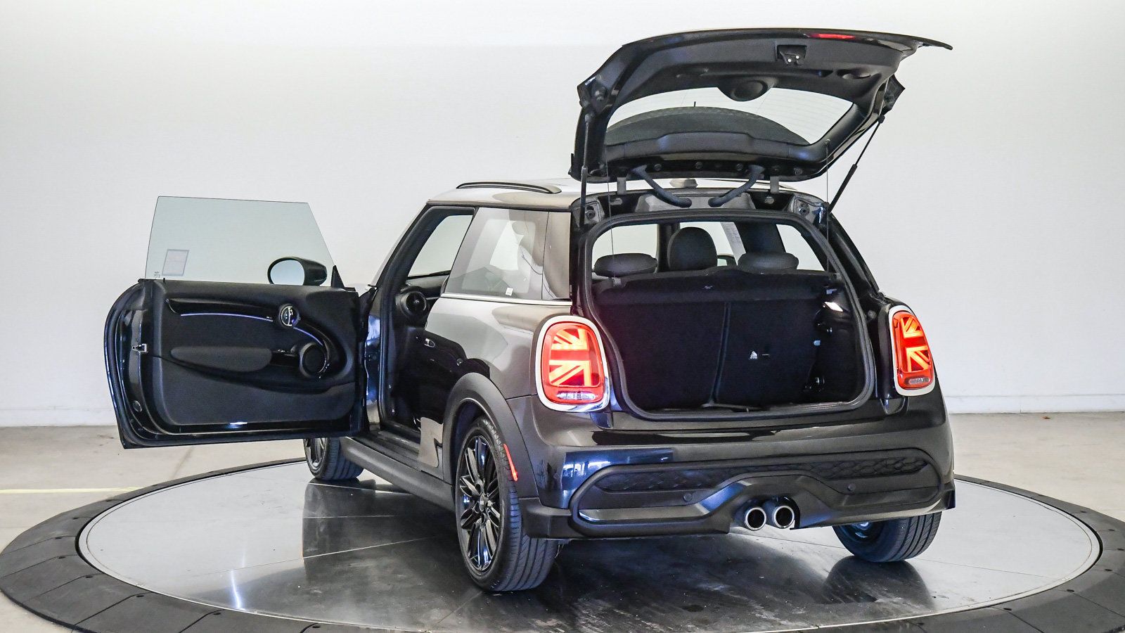 Used 2023 MINI Cooper S FWD image 27
