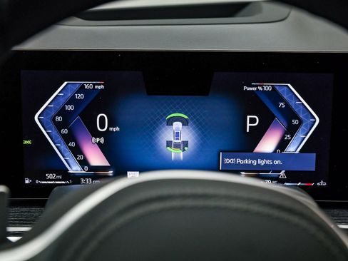 Certified 2025 BMW X7 xDrive40i w/ M Sport Package image 25