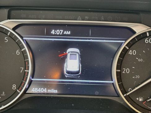 Used 2024 Nissan Pathfinder SV AWD/4WD image 15