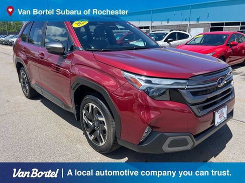 Used 2025 Subaru Forester Limited AWD/4WD image 8