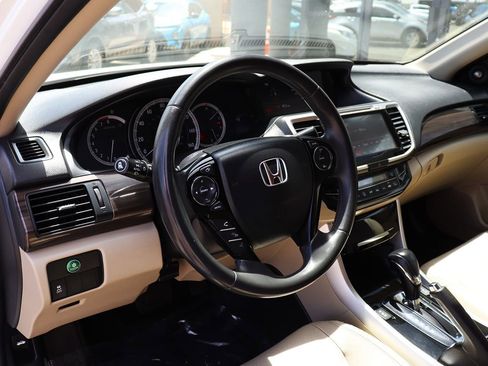 Used 2017 Honda Accord EX-L image 39