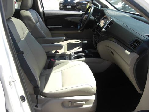 Used 2017 Honda Pilot EX-L image 17