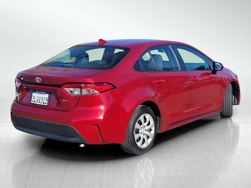 Used 2024 Toyota Corolla LE image 4