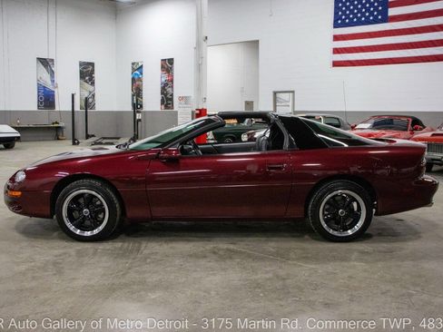 Used 2001 Chevrolet Camaro Z28 w/ Preferred Equipment Group 2 image 4