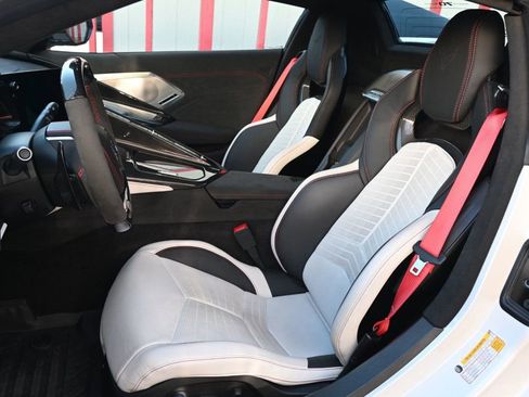 Used 2023 Chevrolet Corvette Z06 image 21