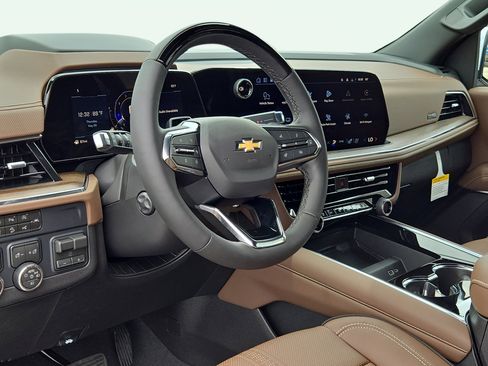 New 2026 Chevrolet Suburban High Country AWD/4WD image 11