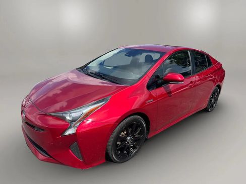 Used 2017 Toyota Prius Two w/ Prius Two Safety Plus Package FWD image 7
