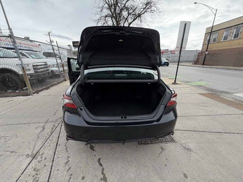 Used 2021 Toyota Camry SE image 21