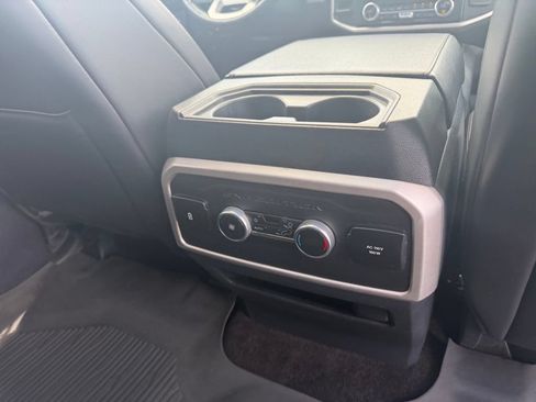 Used 2023 Ford Expedition Max XLT AWD/4WD image 40
