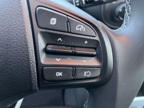 Certified 2025 Hyundai Venue SEL image 29