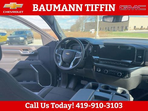 Used 2024 Chevrolet Silverado 1500 LT image 6