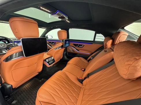 Used 2025 Mercedes-Benz S 63 AMG S image 42