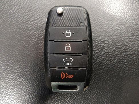 Used 2019 Kia Sorento AWD V6 image 32