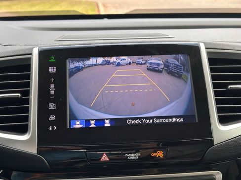 Used 2016 Honda Pilot Touring image 34