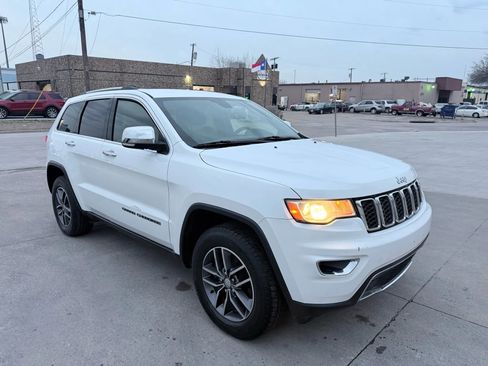 Used 2018 Jeep Grand Cherokee Limited AWD/4WD image 6