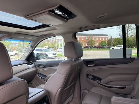 Used 2016 GMC Yukon XL SLT w/ Open Road Package image 12