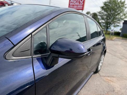 Used 2022 Toyota Corolla LE FWD image 13