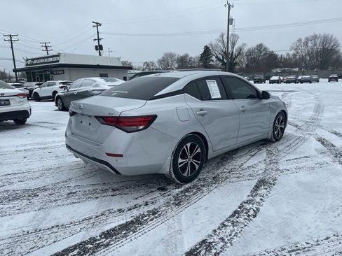 Used 2022 Nissan Sentra SV image 5