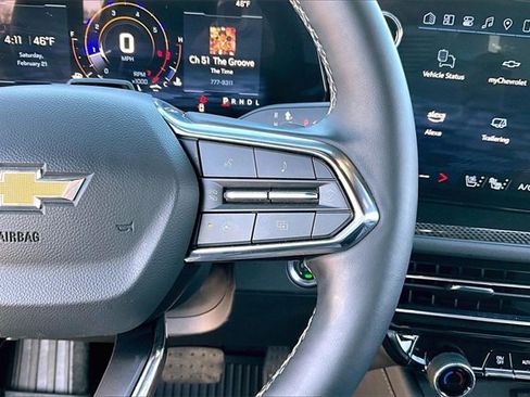 Used 2025 Chevrolet Traverse High Country image 12